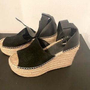 Marc Fisher ADALYN ESPADRILLE WEDGE